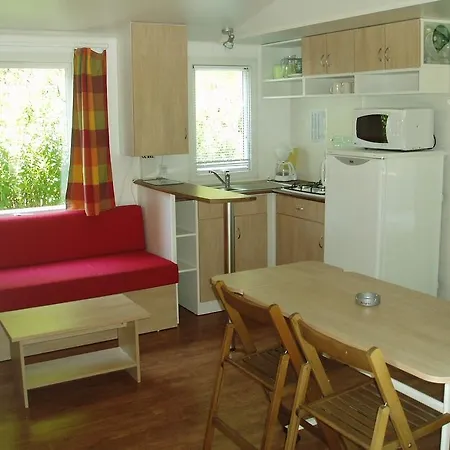 Camping Vacancesocamping Les Granges Domme