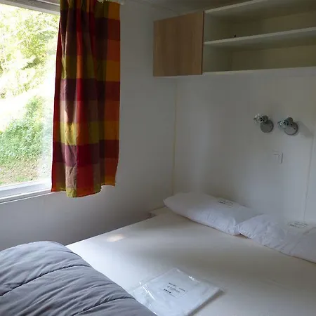 Camping Vacancesocamping Les Granges Domme